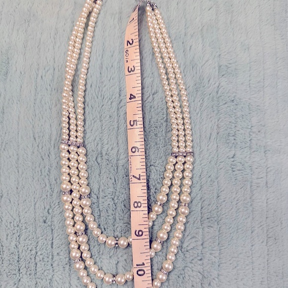 3 Strand Faux Pearl Necklace - Picture 4 of 5
